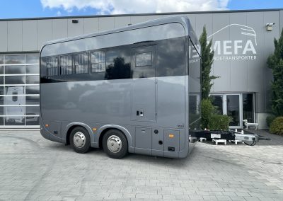 KRISMAR T257 Trailer 4 Pferde und Wohnung