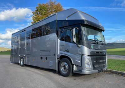 Pferdetransporter, Volvo FM 380 4×2, MEFA Horse Truck, 4-5 Pferde, Pop-out